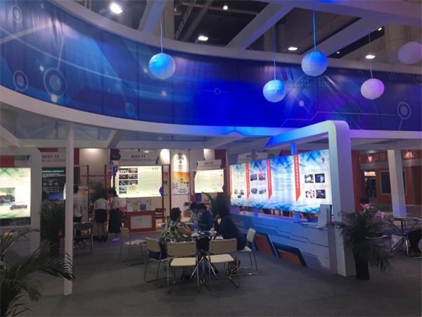 UG环球官网电商软交会上展杰出